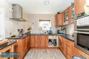 Kitchen- click for photo gallery